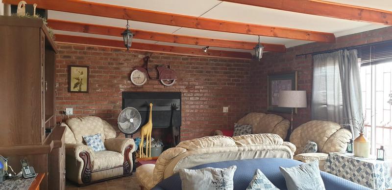 5 Bedroom Property for Sale in Albertinia Western Cape